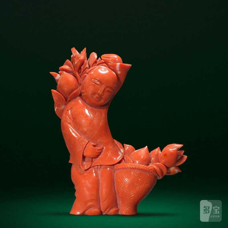 民國 珊瑚雕童子獻壽擺件 | A CORAL 'BOY AND PEACHES' CARVING